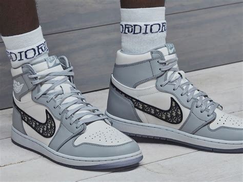 cuantas jordan dior hay en el mundo|Cuánto Valen Las Jordan 1 Dior: Un Análisis Detallado.